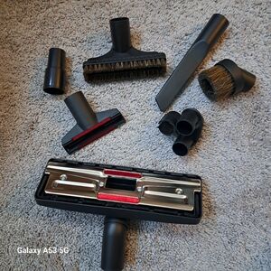 Universal Vacuum Attachment Kit - Black and Red